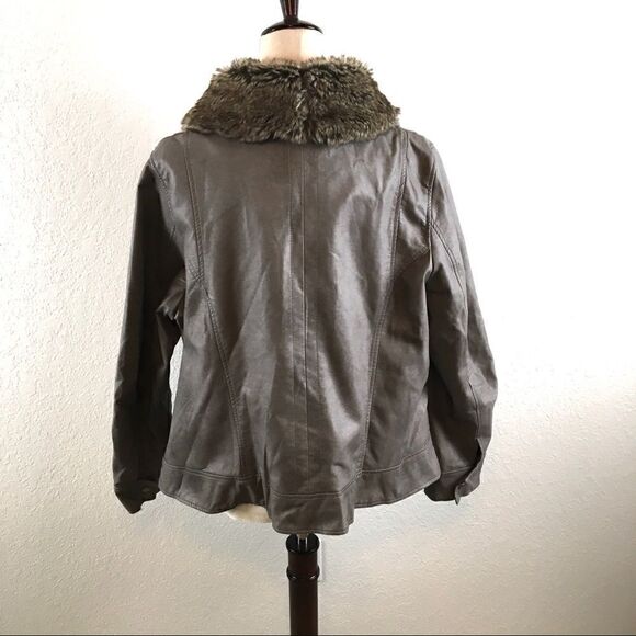 Lane Bryant faux leather fur collar moto jacket 18 - Picture 3 of 10